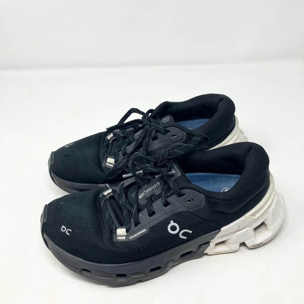 On Cloud CloudFlyer 5 Running Shoes Womens 7.5 Black White Sneakers Gym Athletic